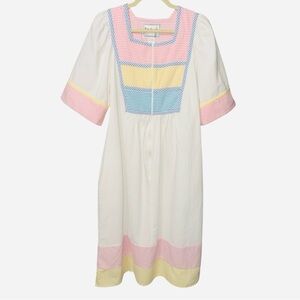 Vintage 80s Saybury White & Pastel Seersucker‎ House Dress Size Medium